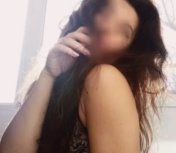 Charlotte, 35