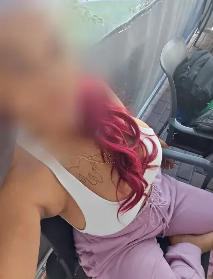Emily, 36