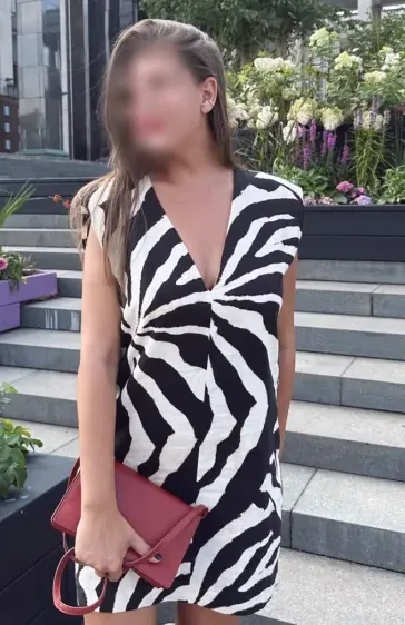 Hayley, 20