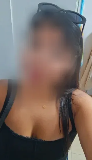 Julia, 26