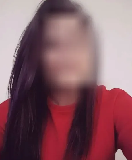 Lauren, 33