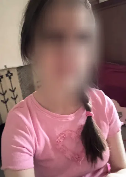 Mila, 25