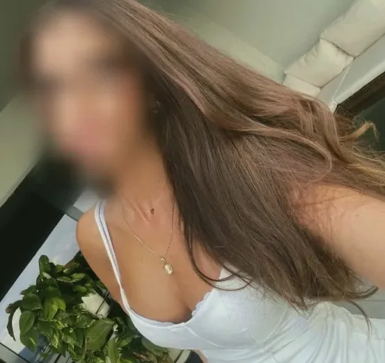 Mila, 30