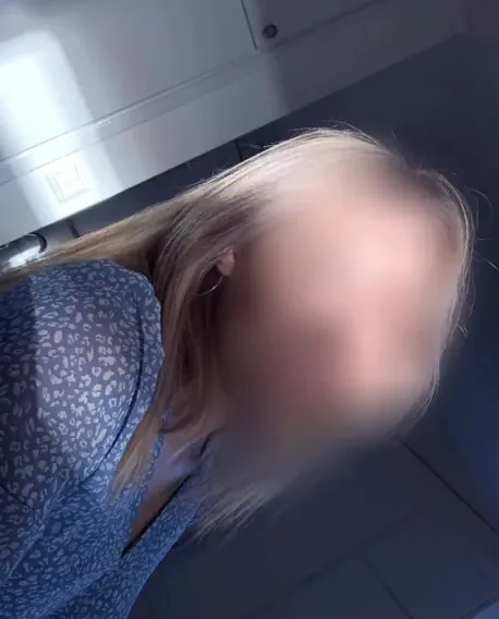 Nicola, 19