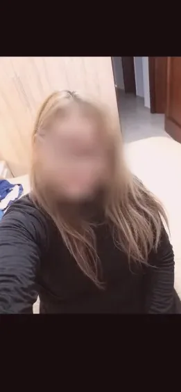 Paige, 40