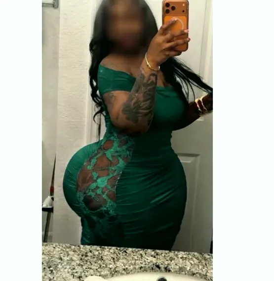 Sarah, 26