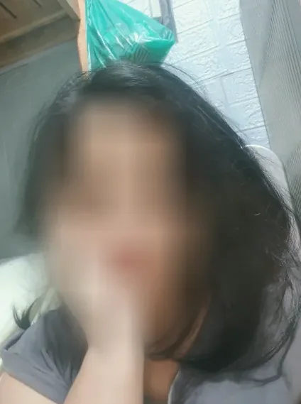 Toni, 37